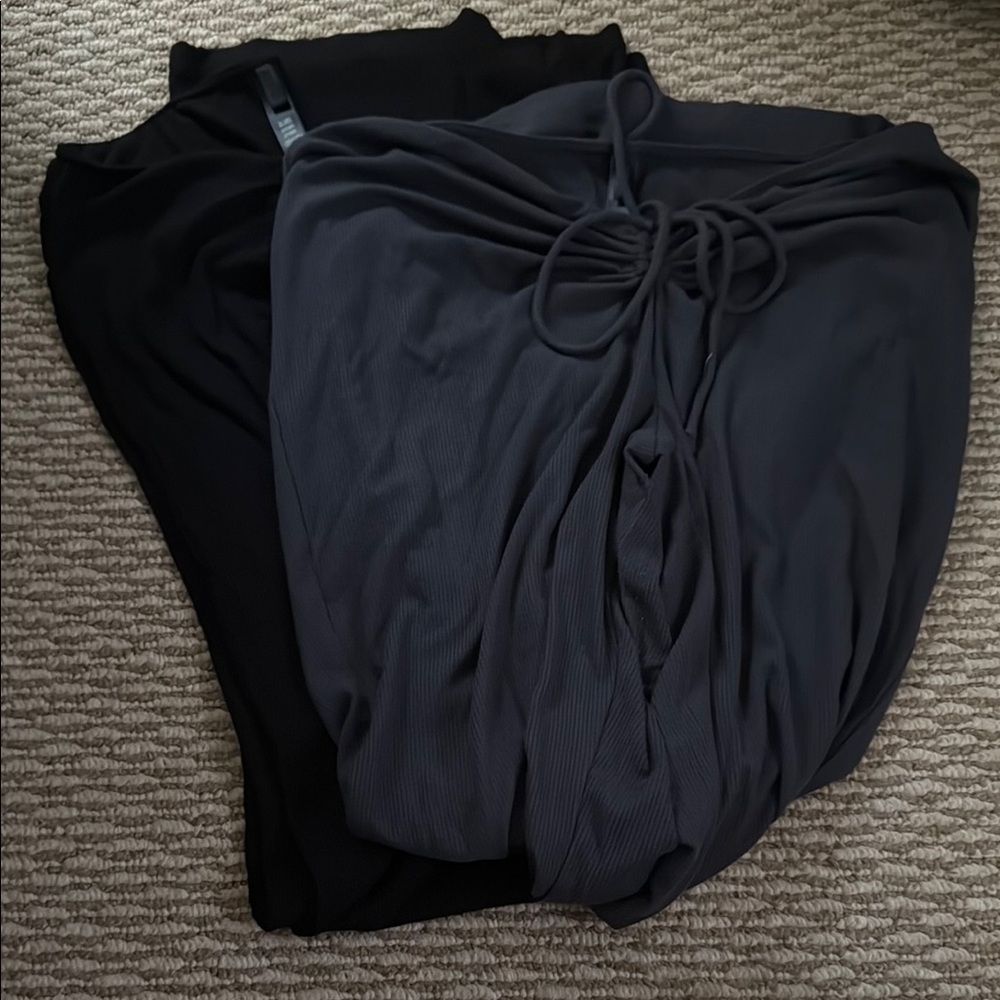 SKIMS Black and Gray Leggings